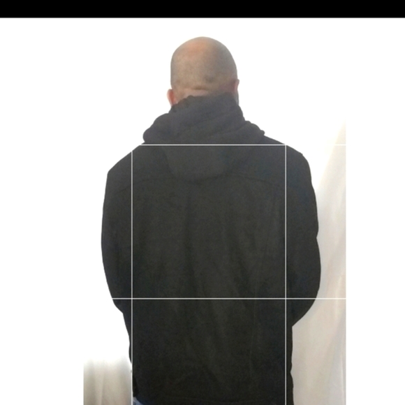 Brand New Guess Unisex Coat - Picture 5 of 5